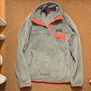 Patagonia XS grey/pinkish  1/4 snap